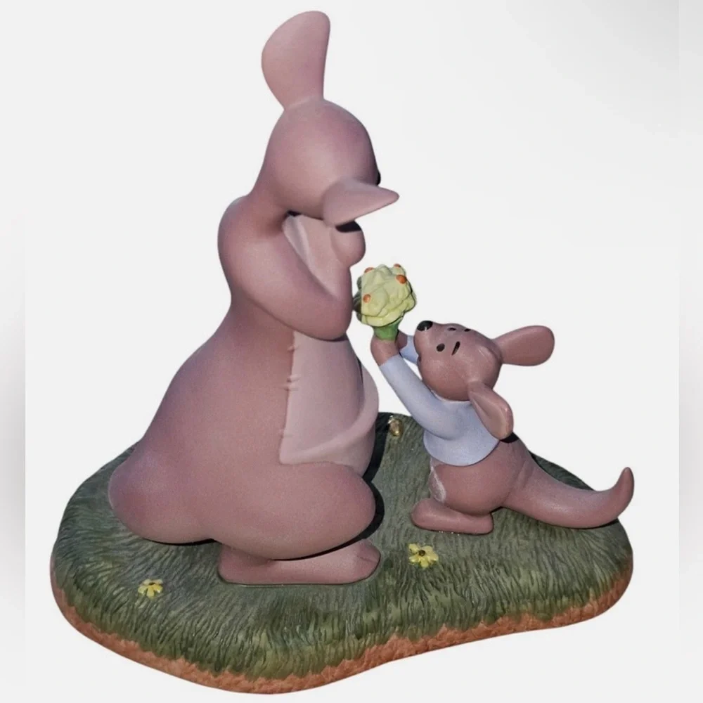Winnie the Pooh and Friends Figurine- I Love you Mama - Picture 3 of 3